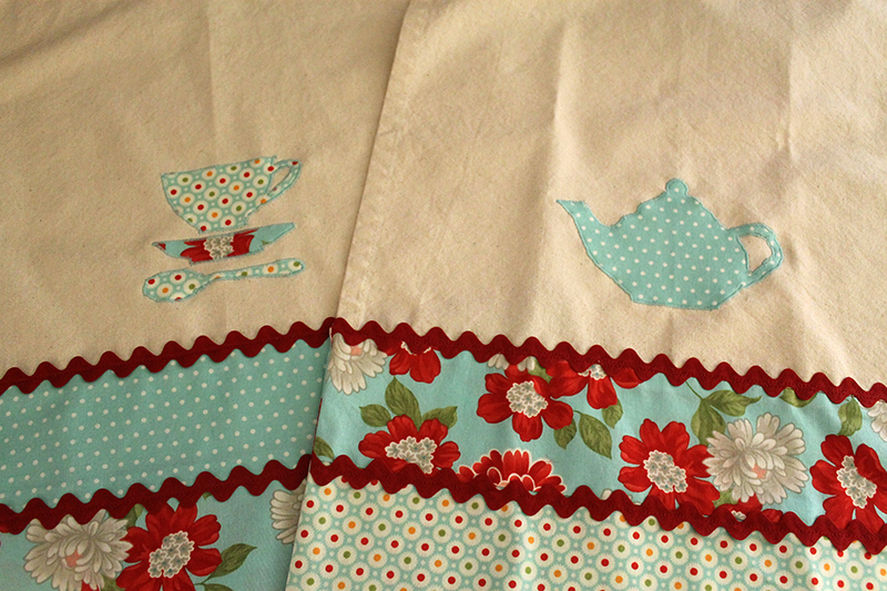 Tea towels with Moda Toweling and fabric by Bonnie and Camille