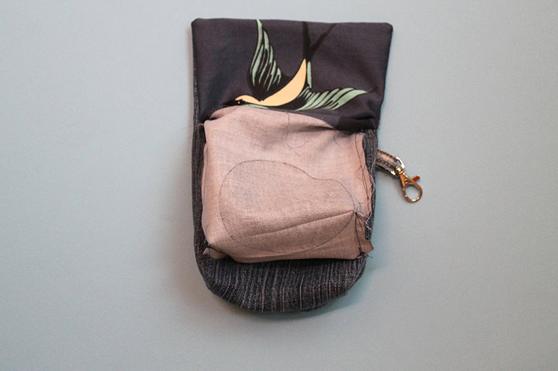 easy peasy pouch
