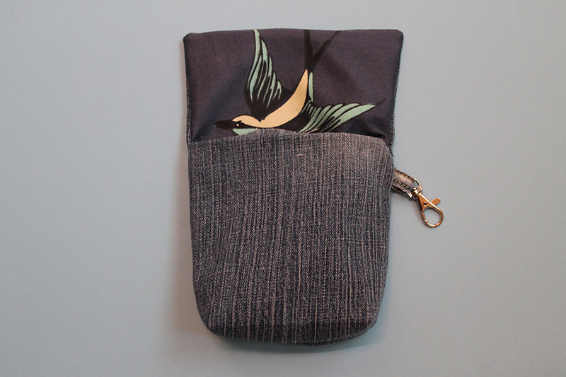 easy peasy pouch