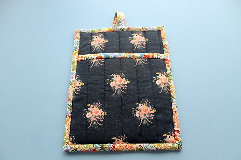 DIY Potholder with Hanging Loop -- Another Version