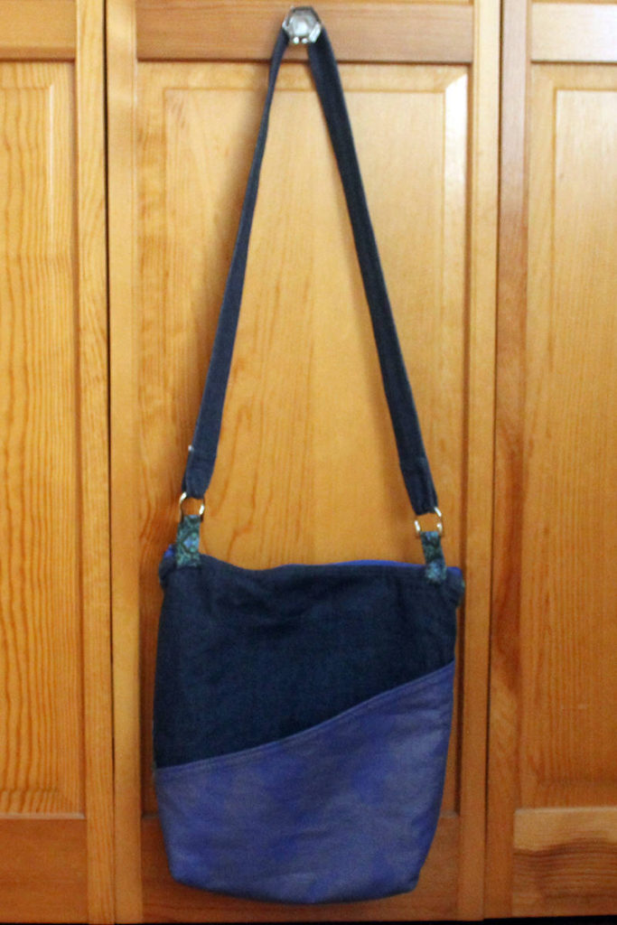 Large cross-body tote